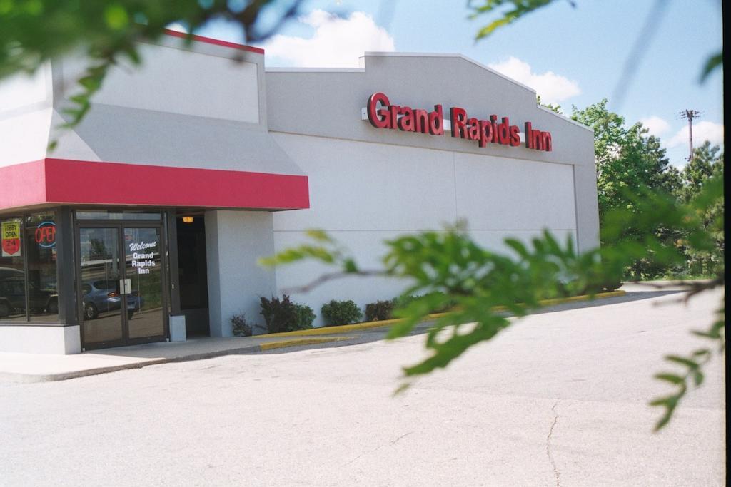 Grand Rapids Inn Wyoming Exterior foto